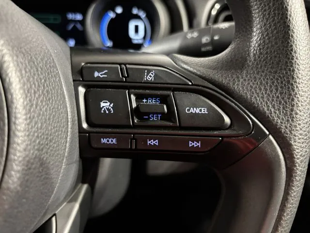 ヤリス　ハイブリッド（トヨタ）の車両写真