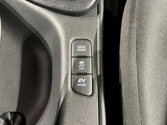 ヤリス　ハイブリッド（トヨタ）の車両写真