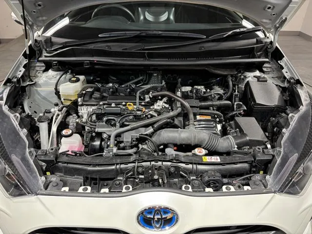 ヤリス　ハイブリッド（トヨタ）の車両写真