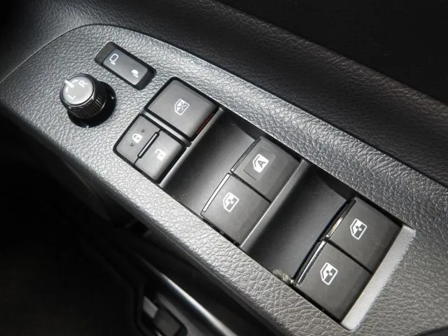 シエンタ　ハイブリッド（トヨタ）の車両写真