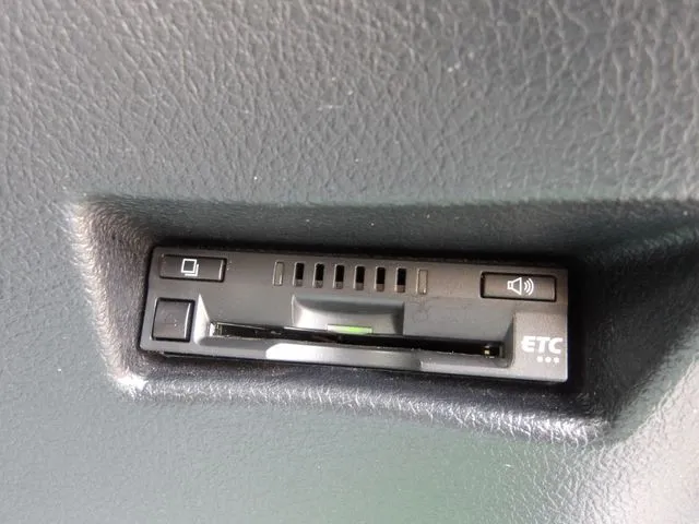 シエンタ　ハイブリッド（トヨタ）の車両写真