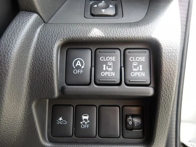 デイズ　ルークス（ニッサン）の車両写真