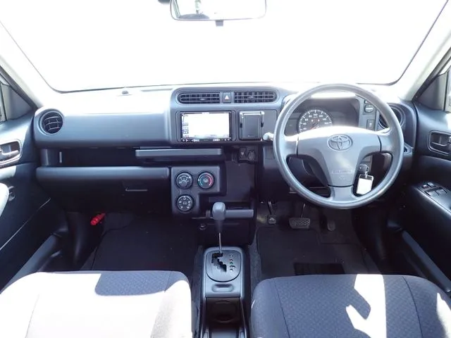 トヨタ　プロボックスバン　４ＷＤ
