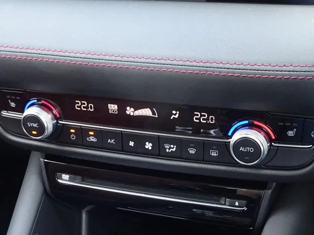 MAZDA6 セダン(マツダ)の車両写真