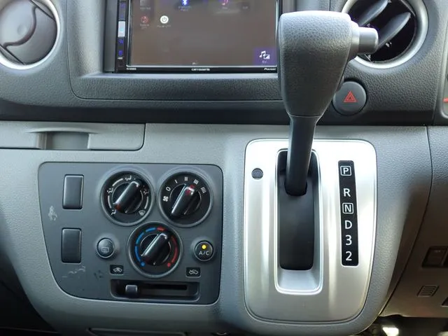 ＮＶ３５０キャラバン（ニッサン）の車両写真