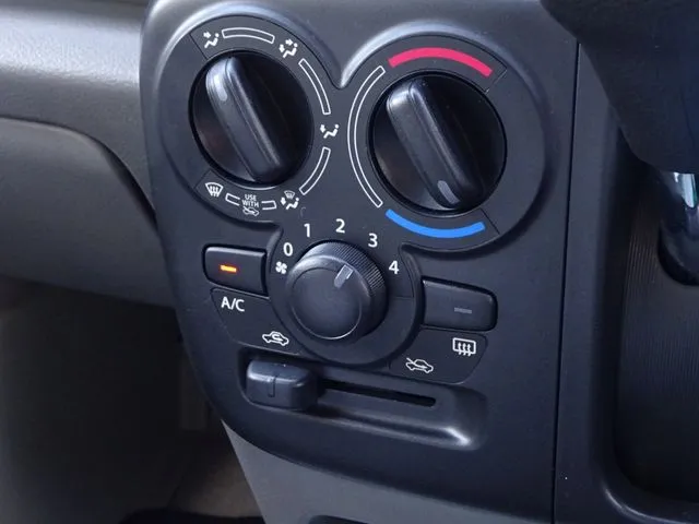 ミニキャブバン（ミツビシ）の車両写真