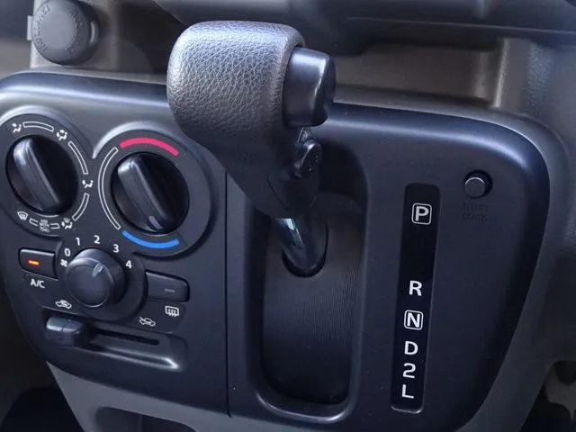 ミニキャブバン（ミツビシ）の車両写真