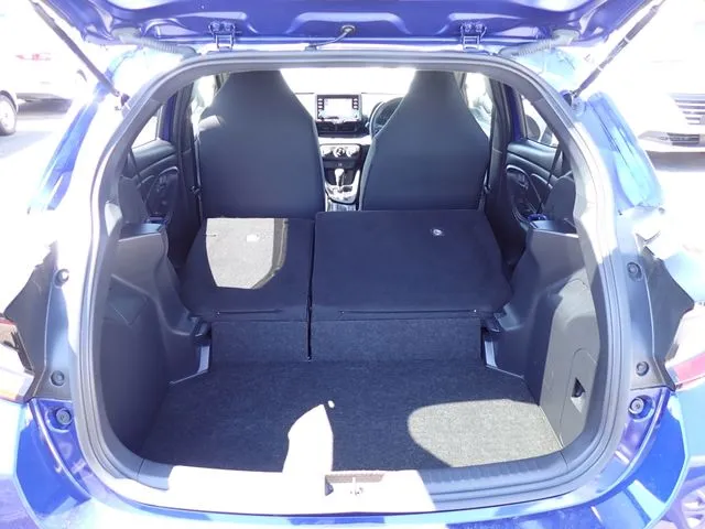 ヤリス（トヨタ）の車両写真