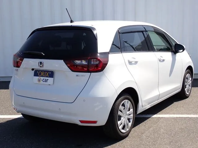 フィット　ｅ：ＨＥＶ（ホンダ）の車両写真