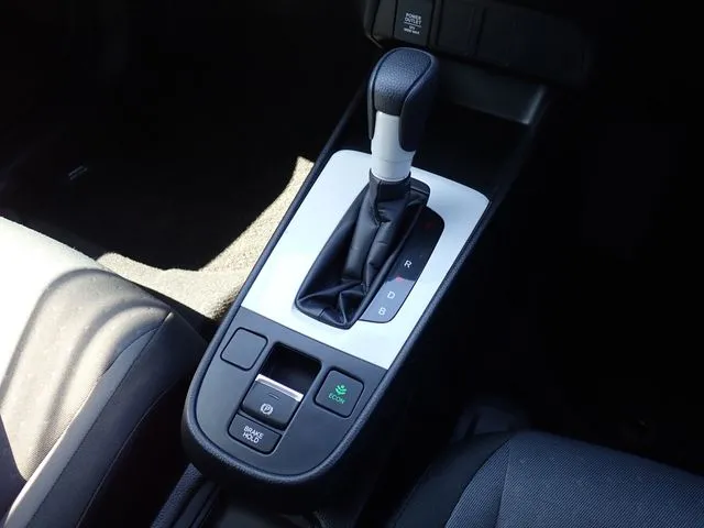 フィット　ｅ：ＨＥＶ（ホンダ）の車両写真