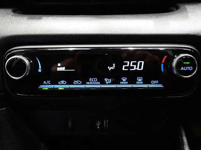 トヨタ　ヤリス