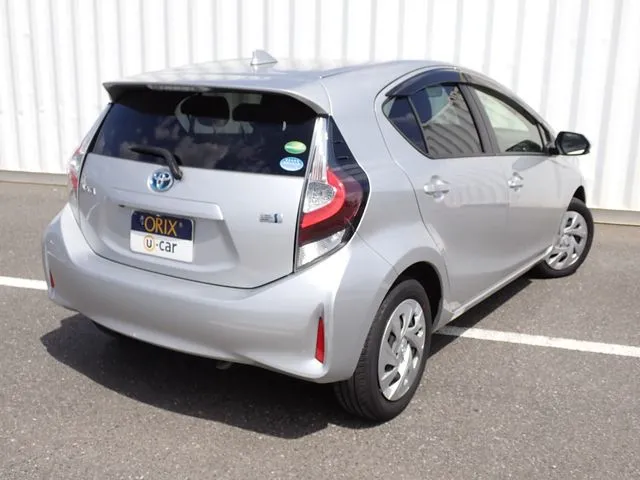 アクア（トヨタ）の車両写真