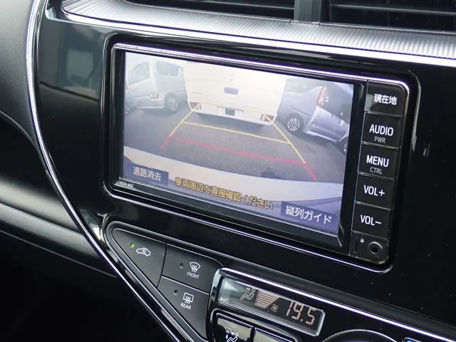 アクア（トヨタ）の車両写真