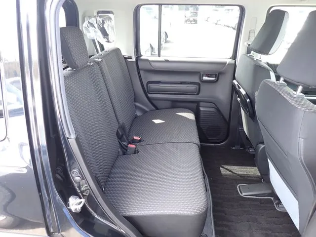 フレアクロスオーバー（マツダ）の車両写真