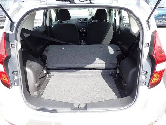 ノート（ニッサン）の車両写真