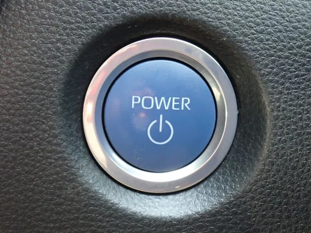 カローラ　ツーリング　ハイブリッド（トヨタ）の車両写真