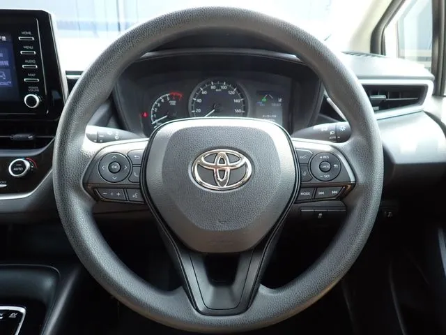 カローラ　ツーリング　ハイブリッド（トヨタ）の車両写真