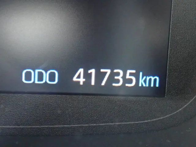 カローラ　ツーリング　ハイブリッド（トヨタ）の車両写真