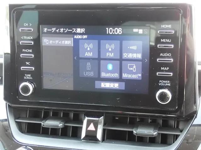 カローラ　ツーリング　ハイブリッド（トヨタ）の車両写真