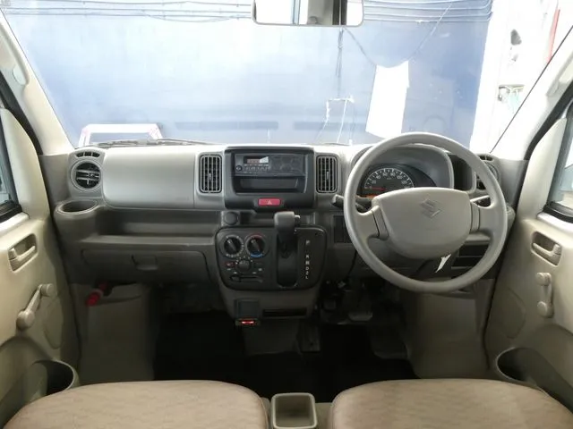 エブリイバン（スズキ）の車両写真