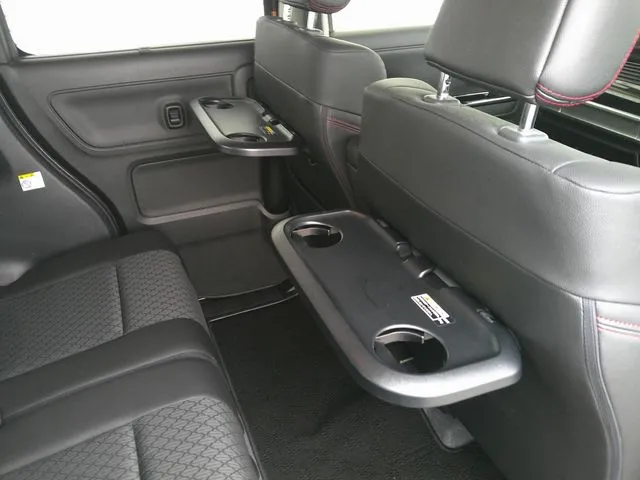 スペーシア　カスタム（スズキ）の車両写真