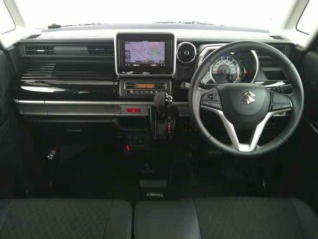 スペーシア　カスタム（スズキ）の車両写真