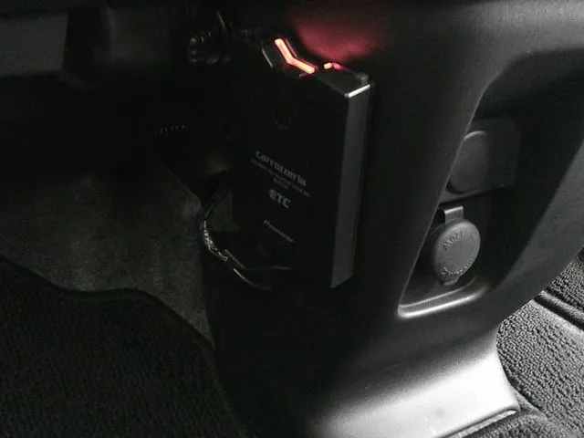 スペーシア　カスタム（スズキ）の車両写真