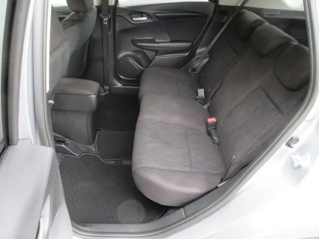 シャトル　ハイブリッド　４ＷＤ（ホンダ）の車両写真