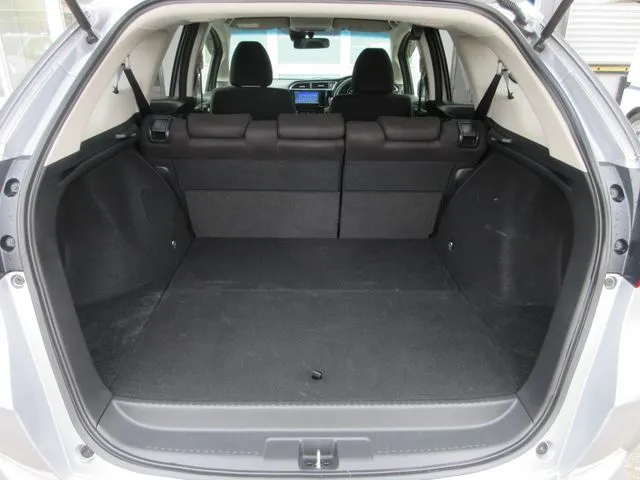 シャトル　ハイブリッド　４ＷＤ（ホンダ）の車両写真