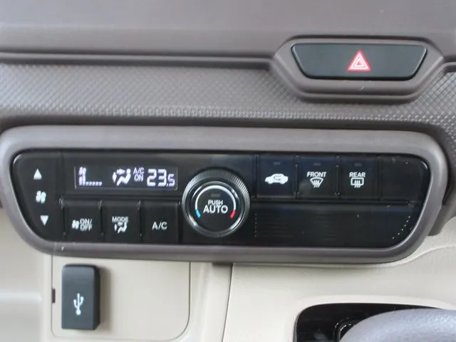 Ｎ　ＢＯＸ（ホンダ）の車両写真