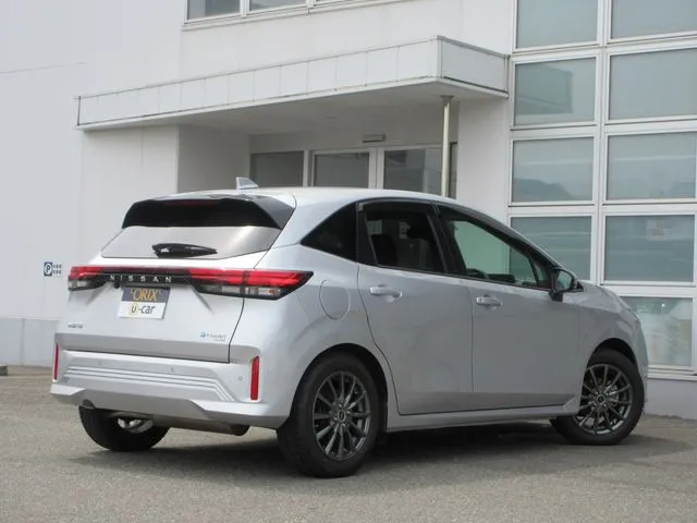 ノート 4WD(ニッサン)の車両写真