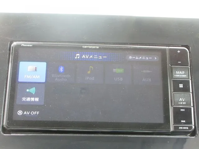 ノート 4WD(ニッサン)の車両写真