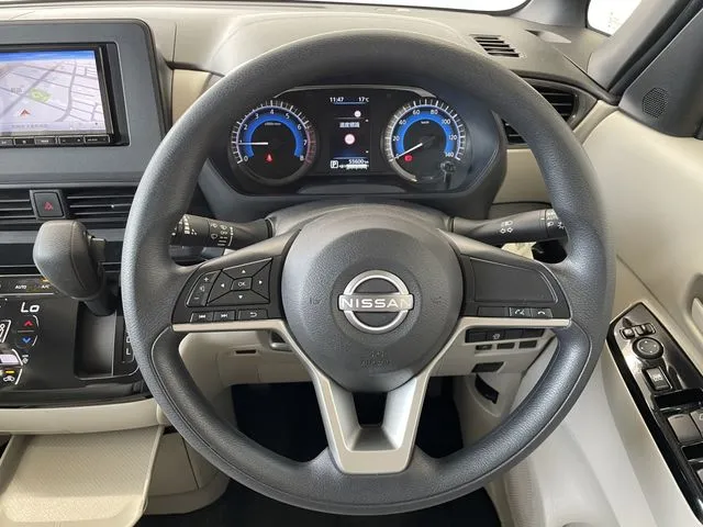 ルークス（ニッサン）の車両写真