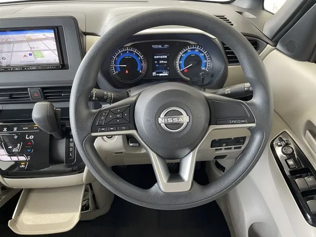 ルークス（ニッサン）の車両写真