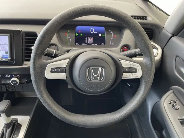 フィット　ｅ：ＨＥＶ（ホンダ）の車両写真