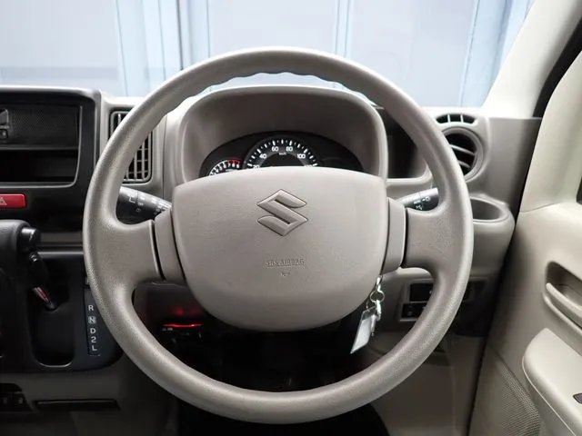 エブリイバン（スズキ）の車両写真