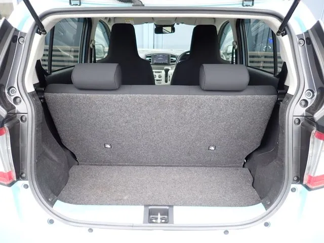 ダイハツ　ミラ　イース