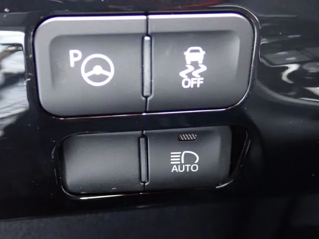 プリウス（トヨタ）の車両写真