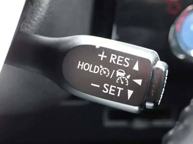 プリウス（トヨタ）の車両写真