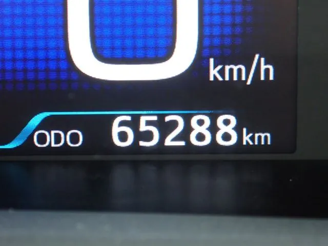 プリウス（トヨタ）の車両写真