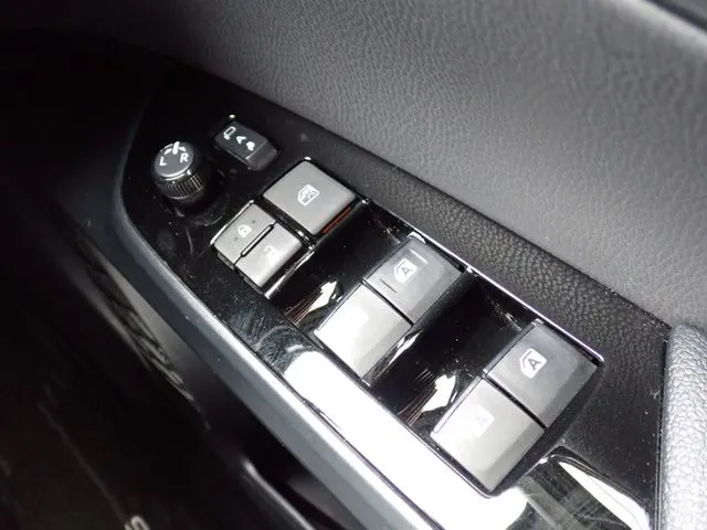 プリウス（トヨタ）の車両写真