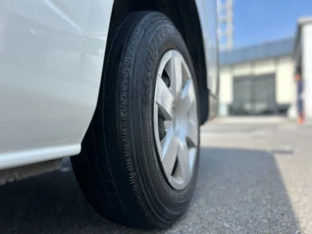 ハイエースバン　１．１５ｔ　２ＷＤ（トヨタ）の車両写真