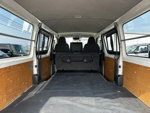 ハイエースバン　１．１５ｔ　２ＷＤ（トヨタ）の車両写真