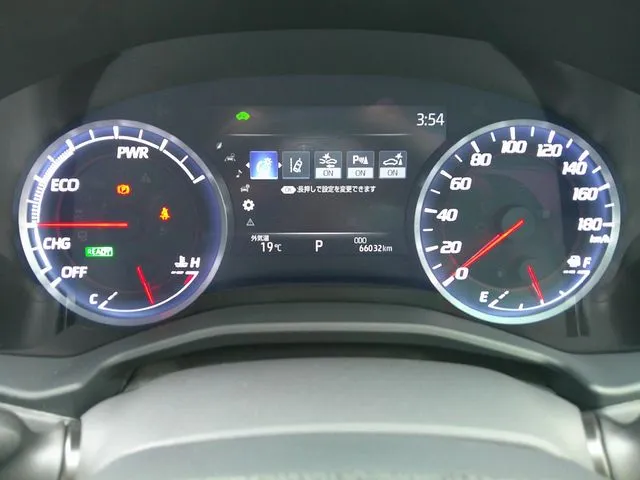 クラウン　セダン　ハイブリッド　４ＷＤ（トヨタ）の車両写真