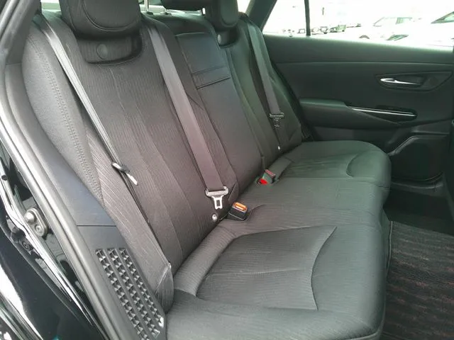 クラウン　セダン　ハイブリッド　４ＷＤ（トヨタ）の車両写真