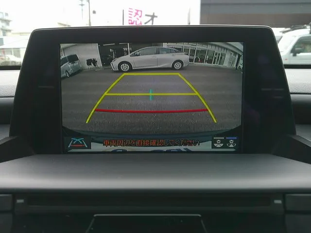 クラウン　セダン　ハイブリッド　４ＷＤ（トヨタ）の車両写真