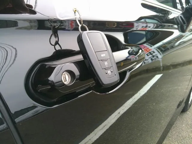 クラウン　セダン　ハイブリッド　４ＷＤ（トヨタ）の車両写真