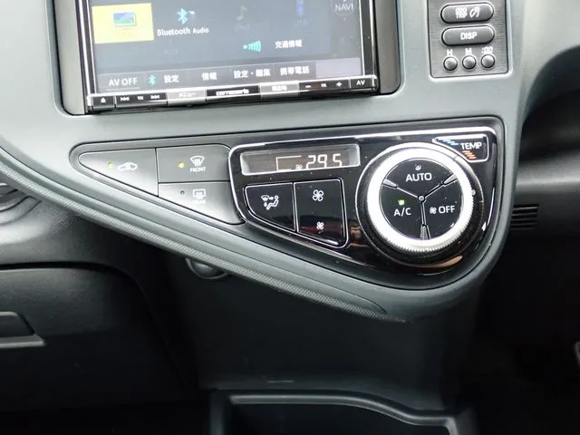 アクア（トヨタ）の車両写真