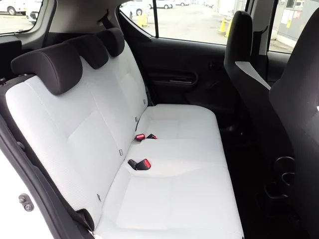 アクア（トヨタ）の車両写真