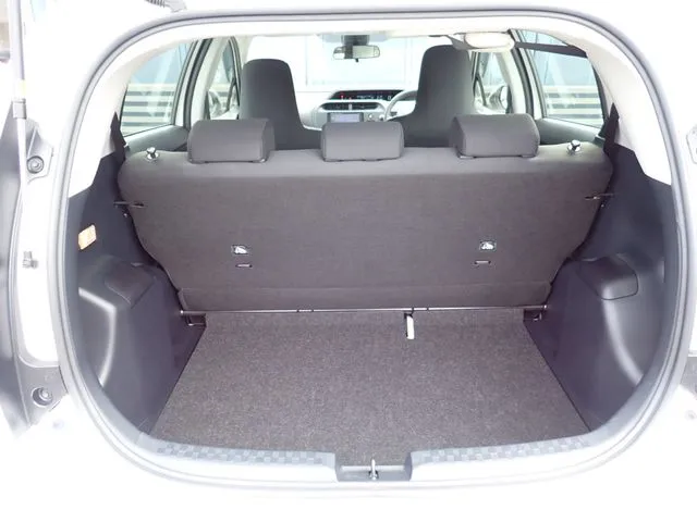 アクア（トヨタ）の車両写真